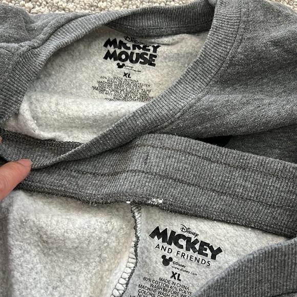 Disney Mickey Mouse Holiday Christmas Grey Red Sweatshirt Jogger Set Boys XL Pj - Picture 5 of 6